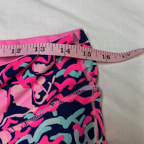 Lilly Pulitzer Luxletic Cropped Leggings Lobstah Roll Print Women’s Large EUC - Picture 11 of 11